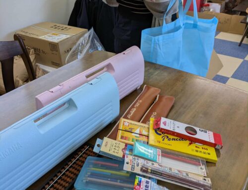 学用品の寄贈を受けました