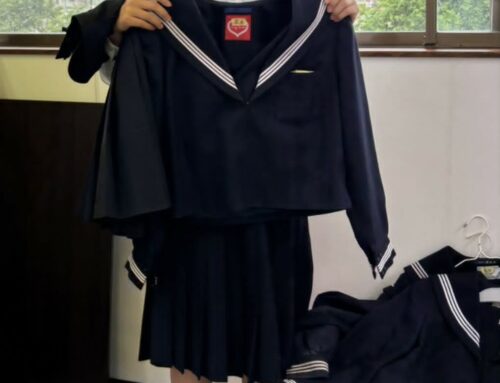 唐津市立第五中学校の女子制服をお繋ぎしました